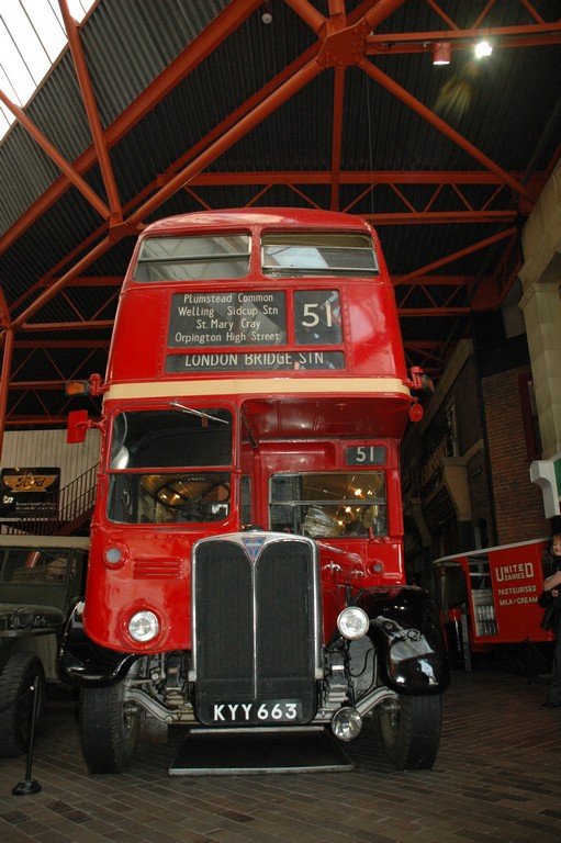 Beaulieu // Alter Doppeldeckerbus im Motormuseum