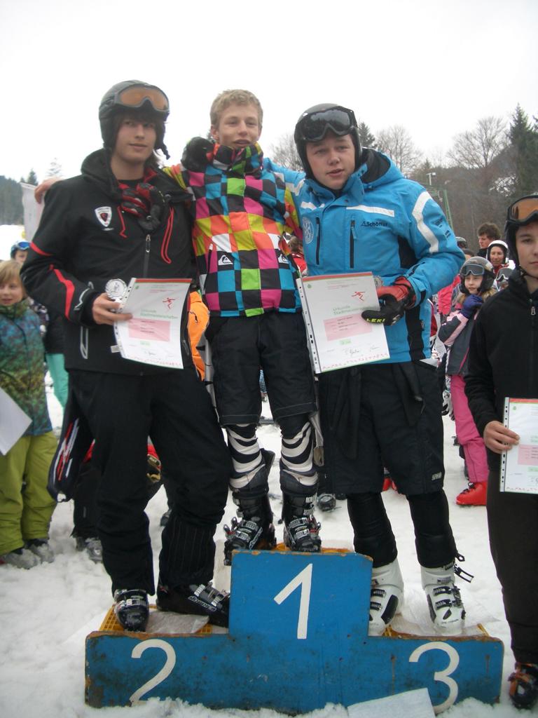 J 16 männlich J 16 männlich